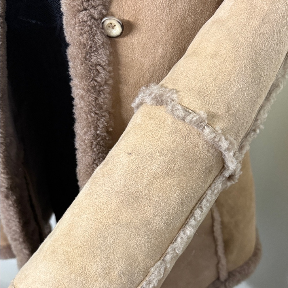 Women's Tan Shearling Jacket - Picture 9 of 14